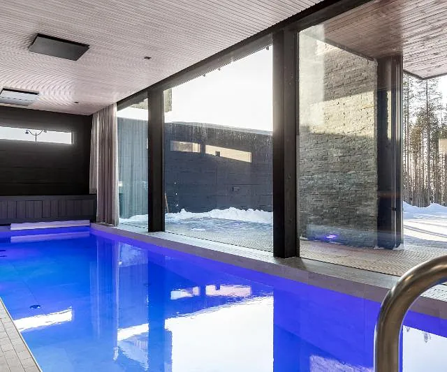 Indoor swimming pool with windows
